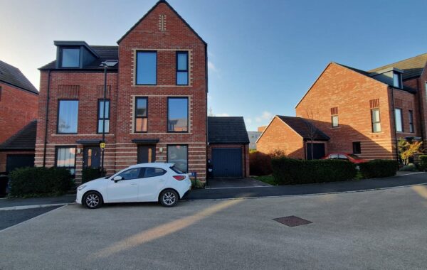 Modern 4 bed house